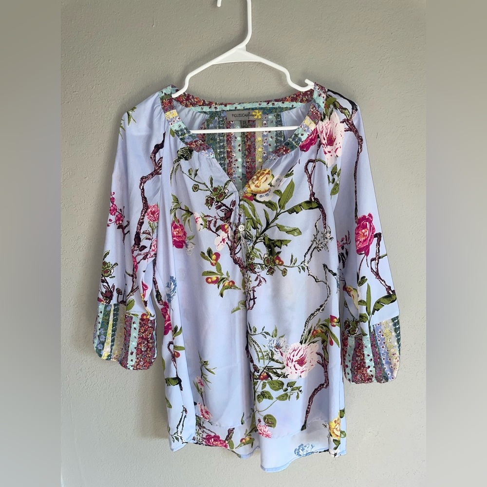 Pretty Semi Sheer Floral Blouse Large